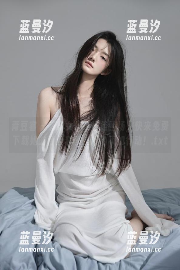 青豆客 - 超萌女仆施忆佳登场，快来免费下载她的可爱套图，心动不如行动！.txt