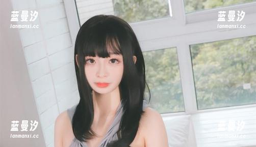跨越时光的清纯印记，最新写真集《韶陌陌清纯》等你来探索.txt