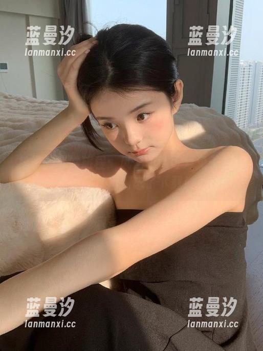 兔子的奇妙旅程：风之领域可爱兔子装作品集，欣赏后别忘了下载！.txt