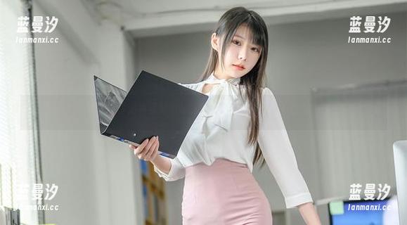 香草喵露露奶牛系列的私房作品，带你进入奇幻世界.txt
