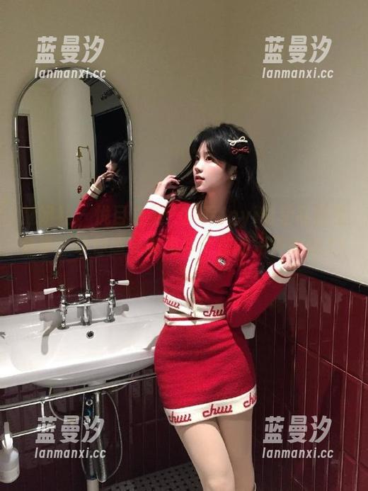 魅妍社 - 悦目之美：小乔Joyi的套装图包分享，让你感受时尚与个性的完美结合.txt