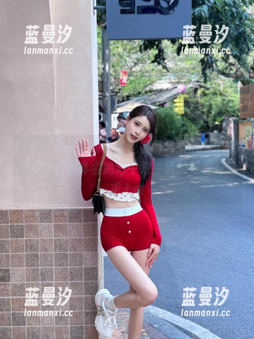 魅妍社 - 从不同角度观看杨晨晨sugar的日常写真，体会她心中对生活的热爱与追求.txt
