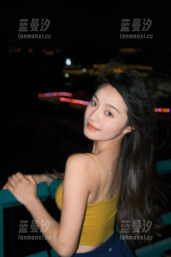 魅妍社 - 看赵梦洁如何用可爱写真图集，展现她俏皮与优雅的一面.txt