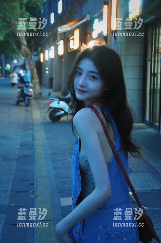 微密圈 - 鹿瑶精心打造油亮作品套图：捕捉人生最美的瞬间.txt