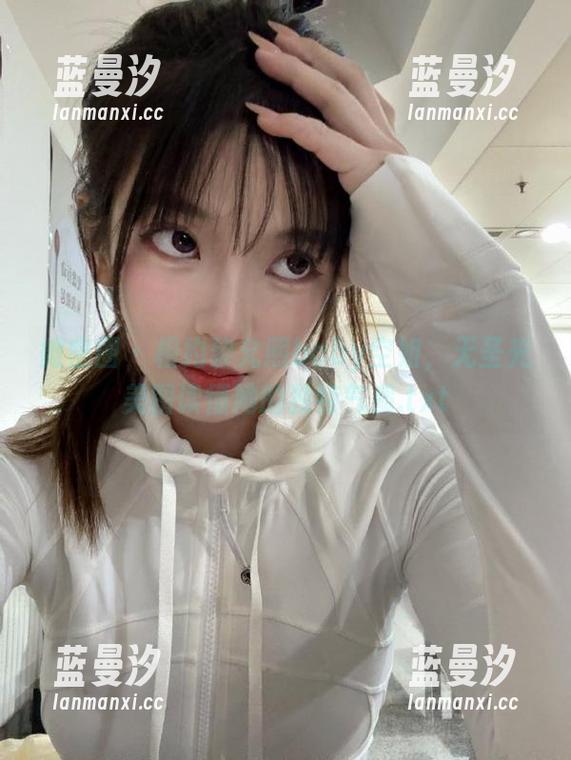 微密圈 - 相约黎允熙baby空姐，无圣光美图读懂她的独特气质.txt