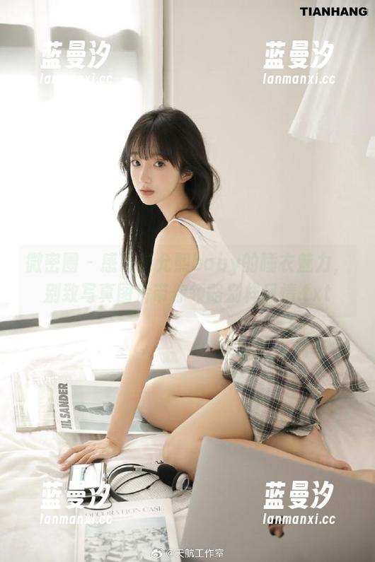 微密圈 - 感受黎允熙baby的睡衣魅力，别致写真图片带你领略别样风情.txt