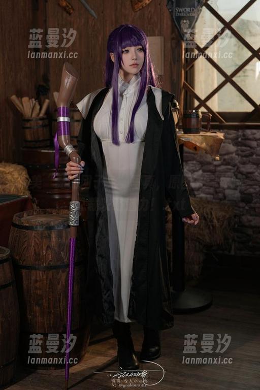 唯美“黏黏团子兔”写真，原图下载体验总裁攻略魅力！.txt